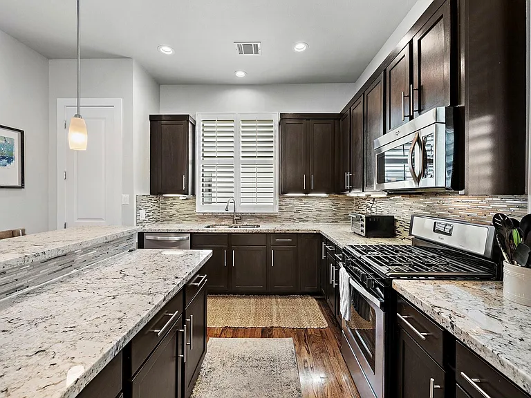 2509 Garrow St #B — Photo 14