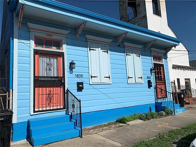 1st image of 1835 Laharpe St