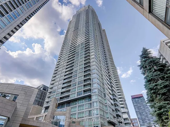 2191 Yonge St #4211, Toronto, ON M4S 3H8