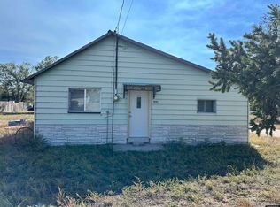 598 W Laramie St, Guernsey, WY 82214