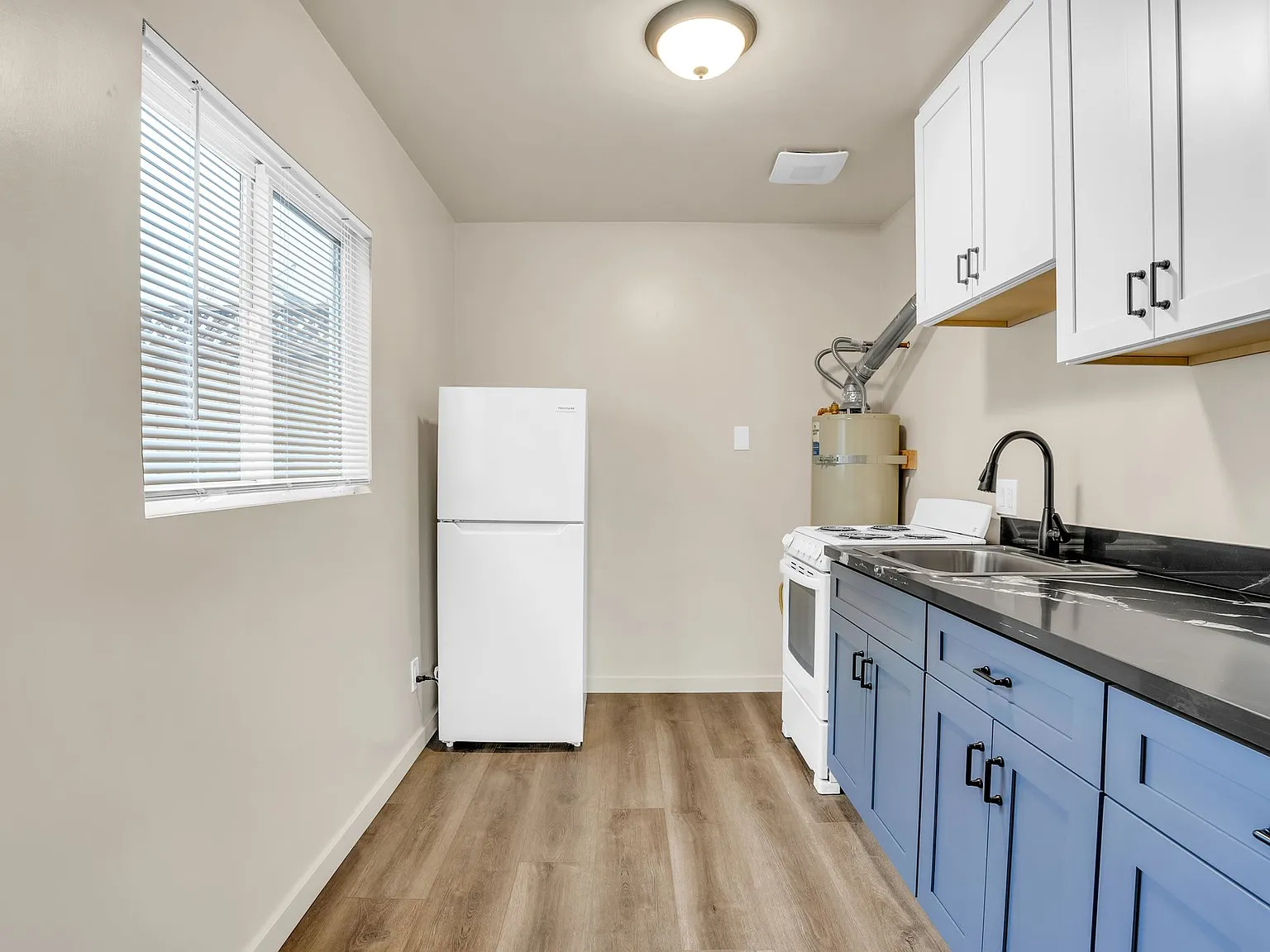 Studio, 360 sqft, $1,625 — Photo 3