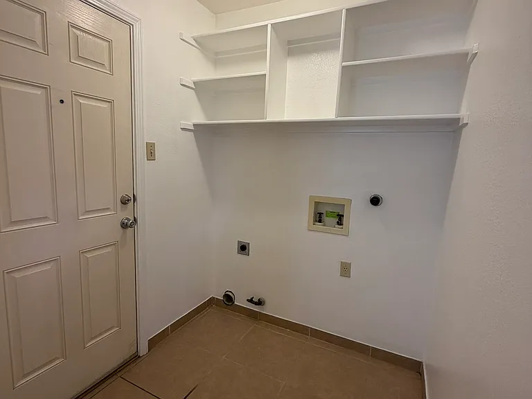 500 Constitution Ave NW — Photo 13