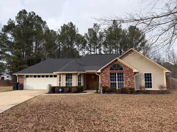 158 Liberty Bell Cv, Iuka, MS 38852