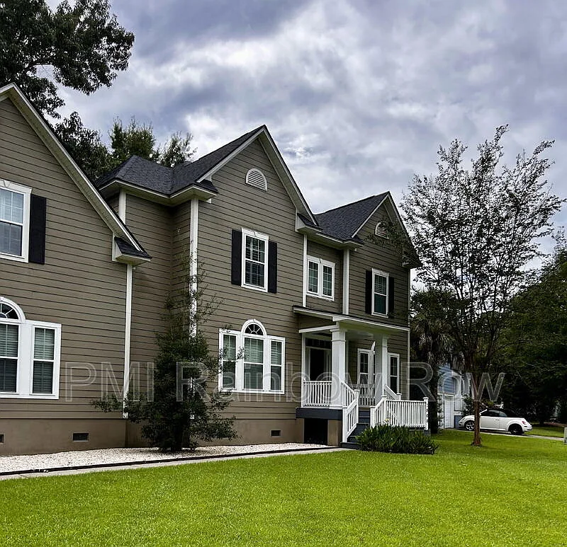 4 bed, 3.0 bath, 2968 sqft, $4,490 — Photo 3