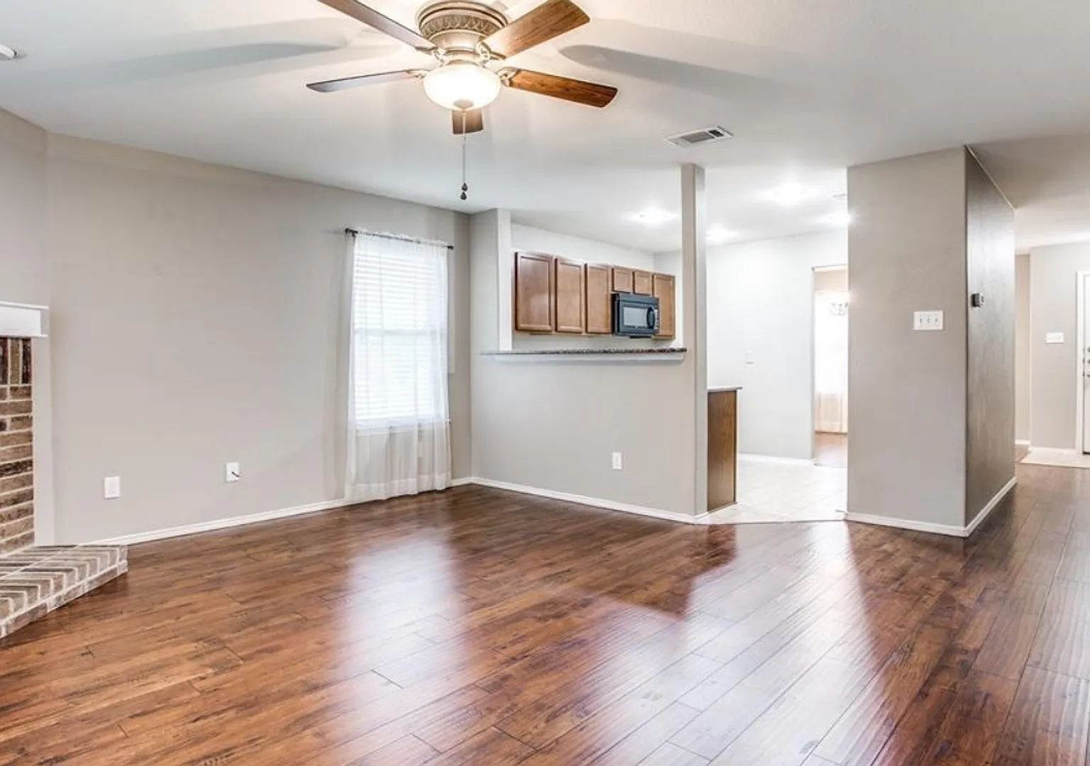 Coming Soon! Spacious 3-Bedroom Home On A Corner Lot In Fort Worth! — Photo 4