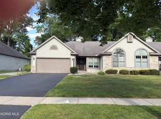 3835 Hampstead Dr, Sylvania, OH 43560