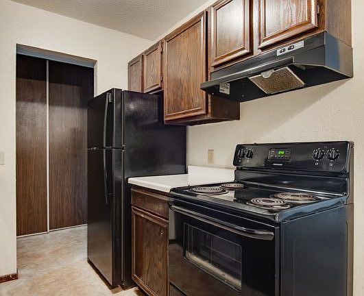 3rd image of 330 2nd Ave S #326