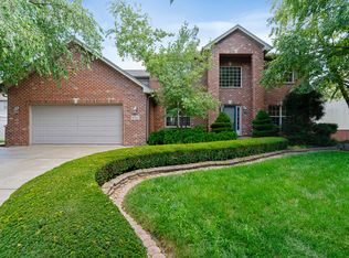 16343 S Pioneer Pkwy, Lockport, IL 60441