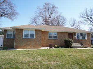 81 New York Ave, Clark, NJ 07066