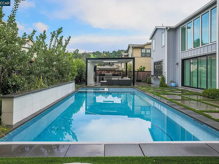 226 Akabane Ln — Photo 61