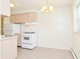 8590 New Falls Rd #D01, Levittown, PA 19054