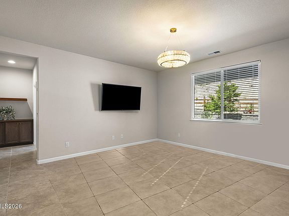 5th image of 856 Tourmaline Dr