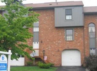 610 Sunset Cir, Cranberry Township, PA