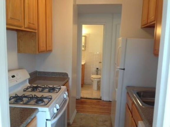 LOTS OF CABINET SPACE!!