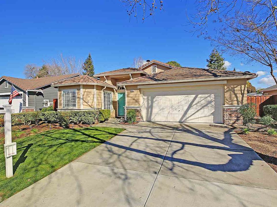 2nd image of 650 Saddleback Cir