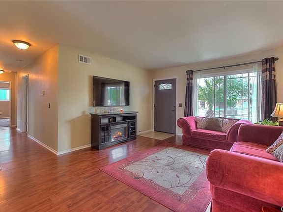4th image of 16274 San Jacinto Ave