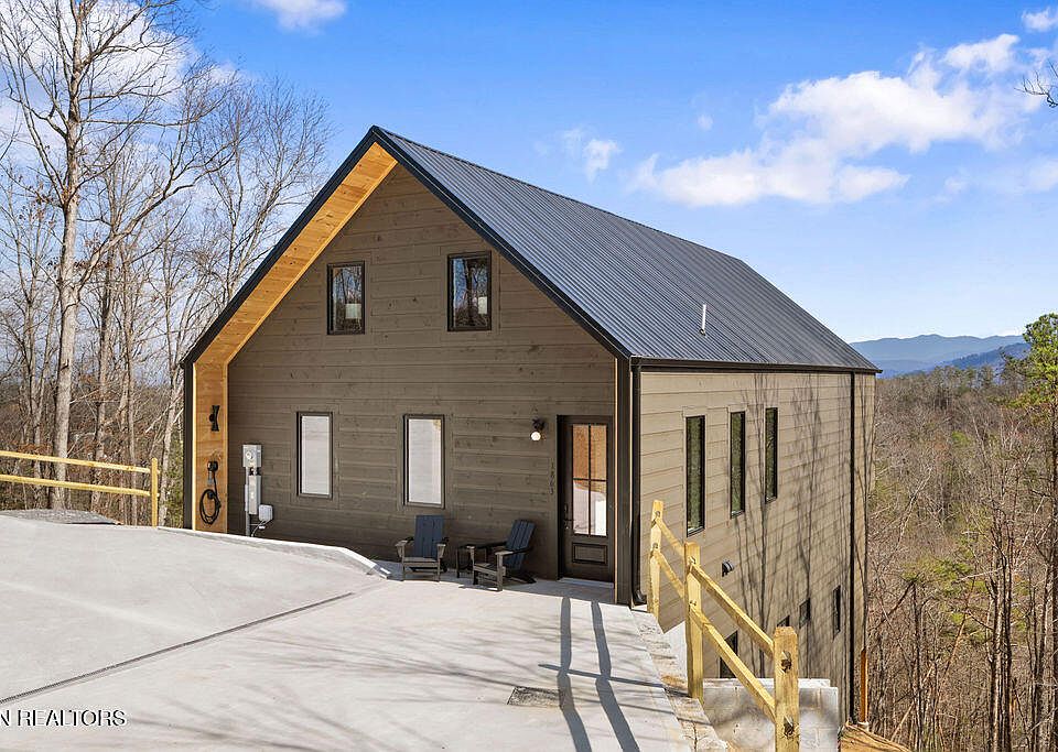 1st image of 1863 Bluff Ridge Rd