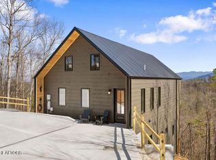 1863 Bluff Ridge Rd, Sevierville, TN 37876