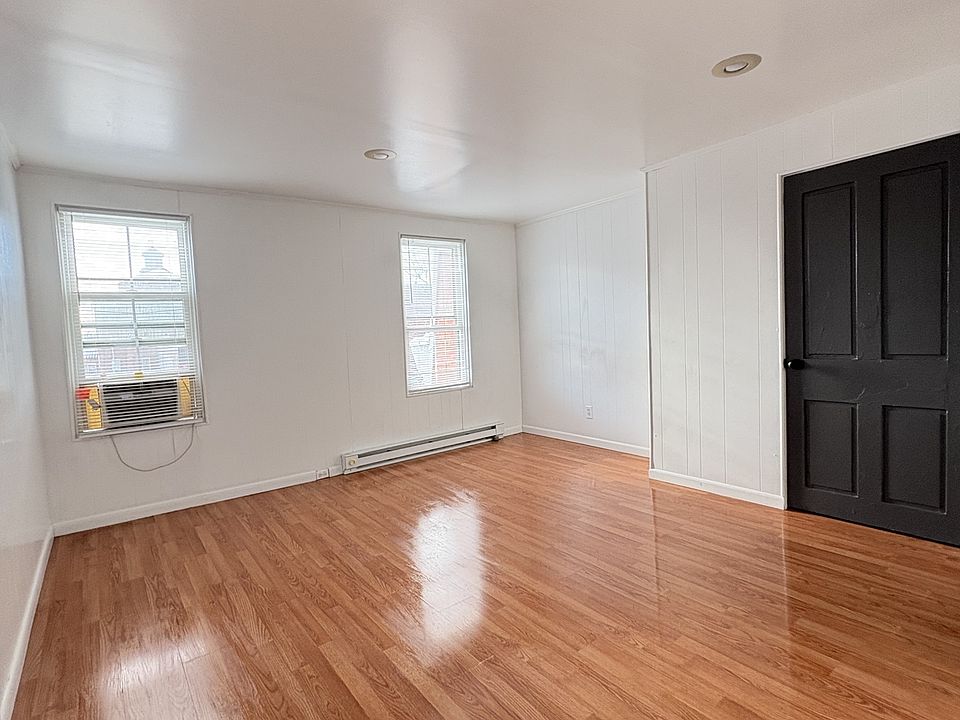 1st image of 705 N 2nd St