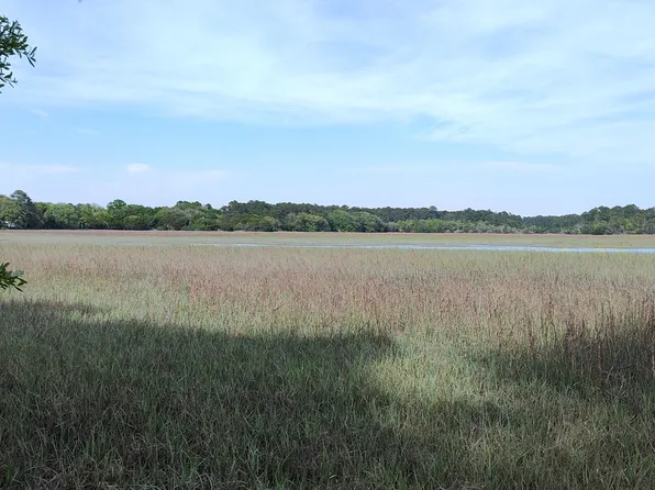 1065 Seaside Rd, Saint Helena Island, SC 29920