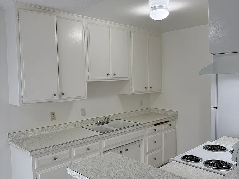 15411 S Western Ave #A — Photo 1