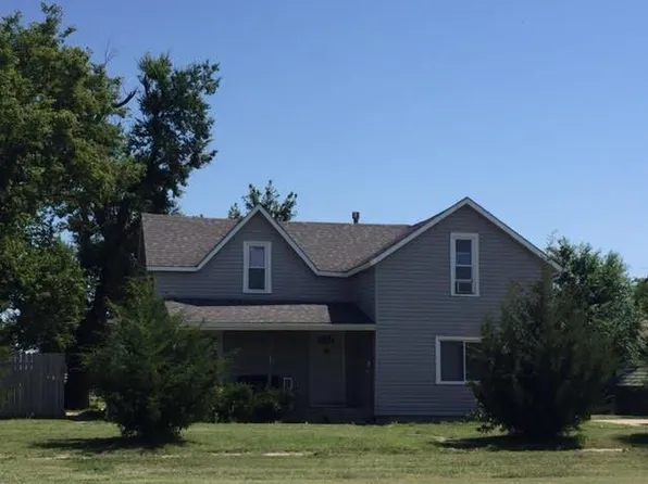 226 W Broadway St, Macksville, KS 67557