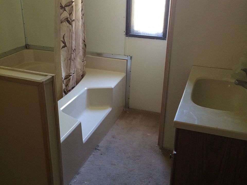 2nd image of 760 Star Cir