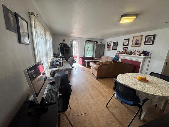 3rd image of 846 Dane STREET