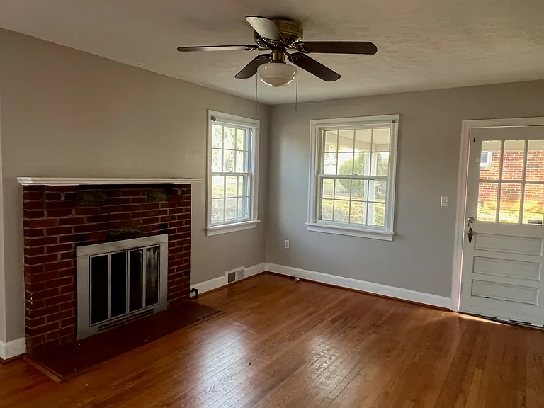 1119 Chestnut Hill Dr — Photo 4