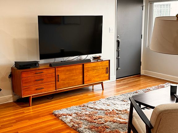 2nd image of 102 N Hayworth Ave APT 4