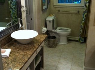 206 Colonial Dr, Florence, AL 35633
