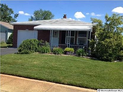 1st image of 208 Harrington Dr N