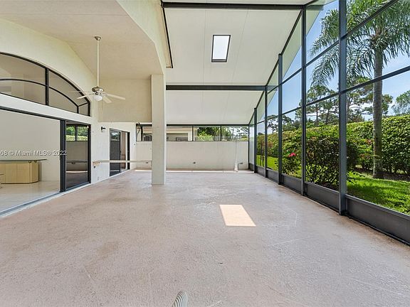 4th image of 10490 S Lexington Cir S