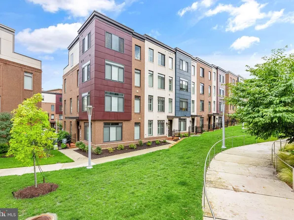 5145 Carters Ln, Alexandria, VA 22311