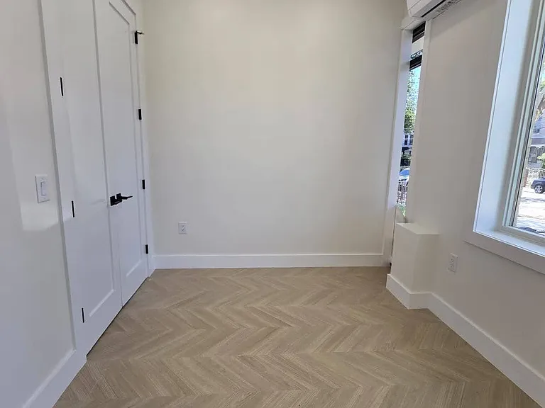 40 Lembeck Ave #101 — Photo 7