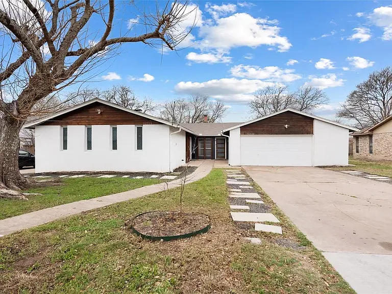12316 Willow Wild Dr #B — Photo 1