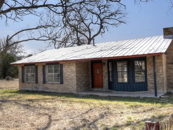 311 Patterson Creek, Leakey, TX 78873