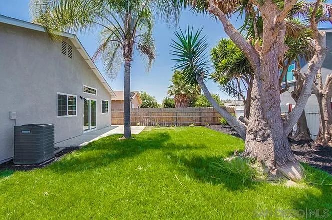 10190 Drumcliff Ave — Photo 32