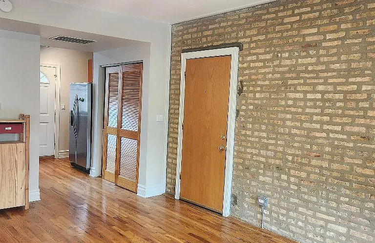 4203 N Lawndale Ave #3 — Photo 2