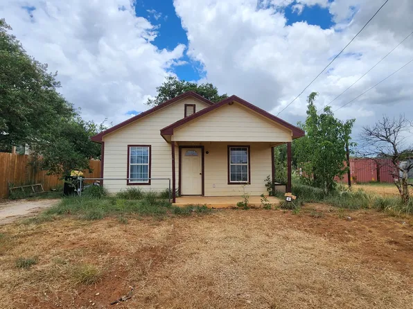 107 St Louis Ave, Charlotte, TX 78011