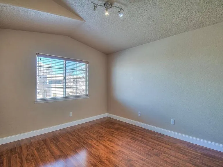 7100 Dancing Eagle Ave NE — Photo 27