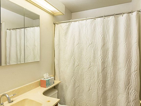 4th image of 1013 E Tonto Ln