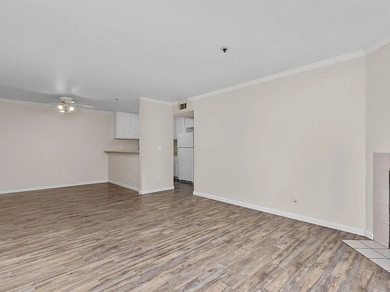 1019 Dornajo Way #149 — Photo 6