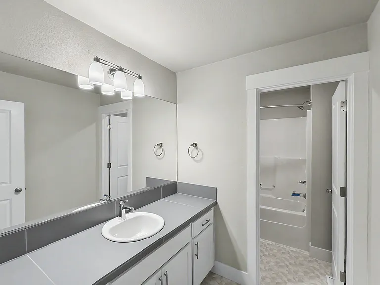 17555 SW Sunview Ln — Photo 27