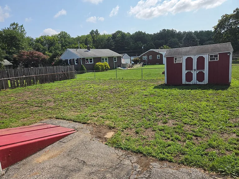 405 Stanton Rd — Photo 2