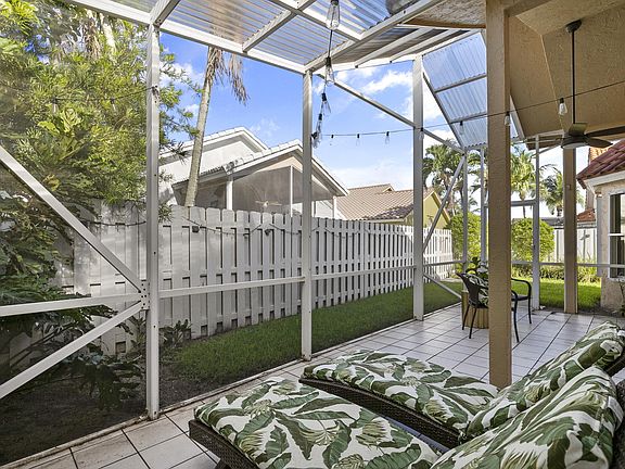 5th image of 2649 Fairway Cove Court