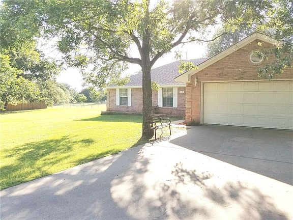 2nd image of 229 Seacraft Dr