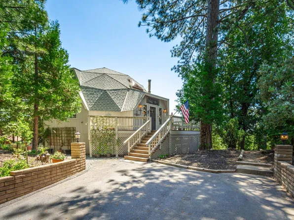 621 Sugarbush Ln, Murphys, CA 95247