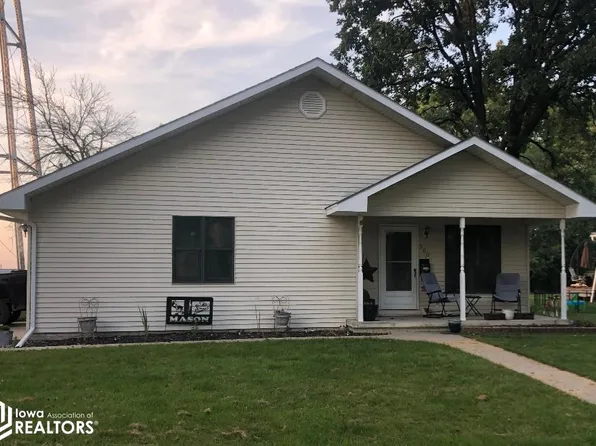 300 E Jefferson St, Mount Ayr, IA 50854