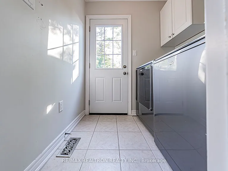 44 Moynahan Cres #MAIN — Photo 33
